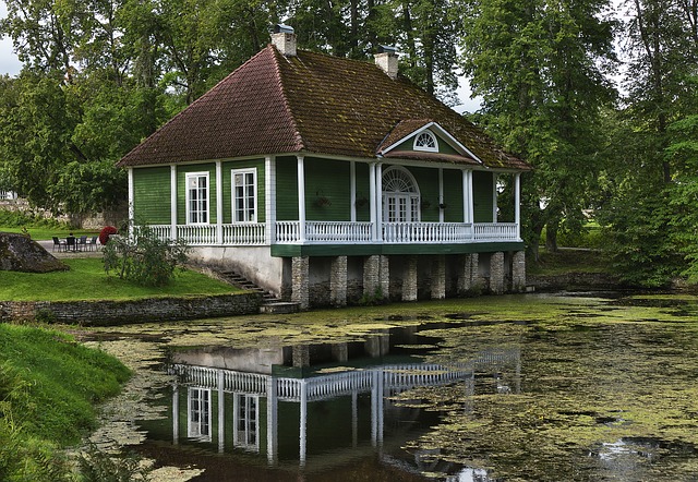 dům u vody